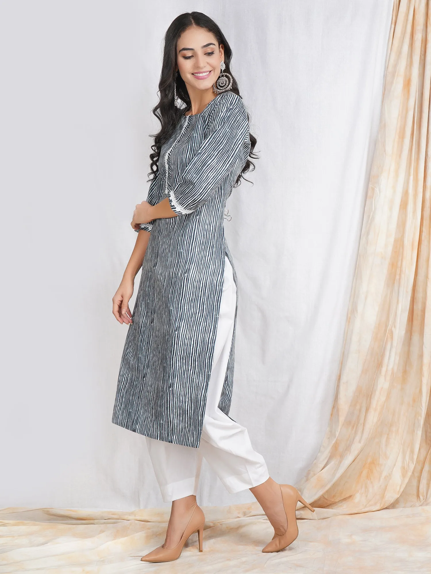 Darzaania Grey Striped Cotton Kurta with Dhoti Pants