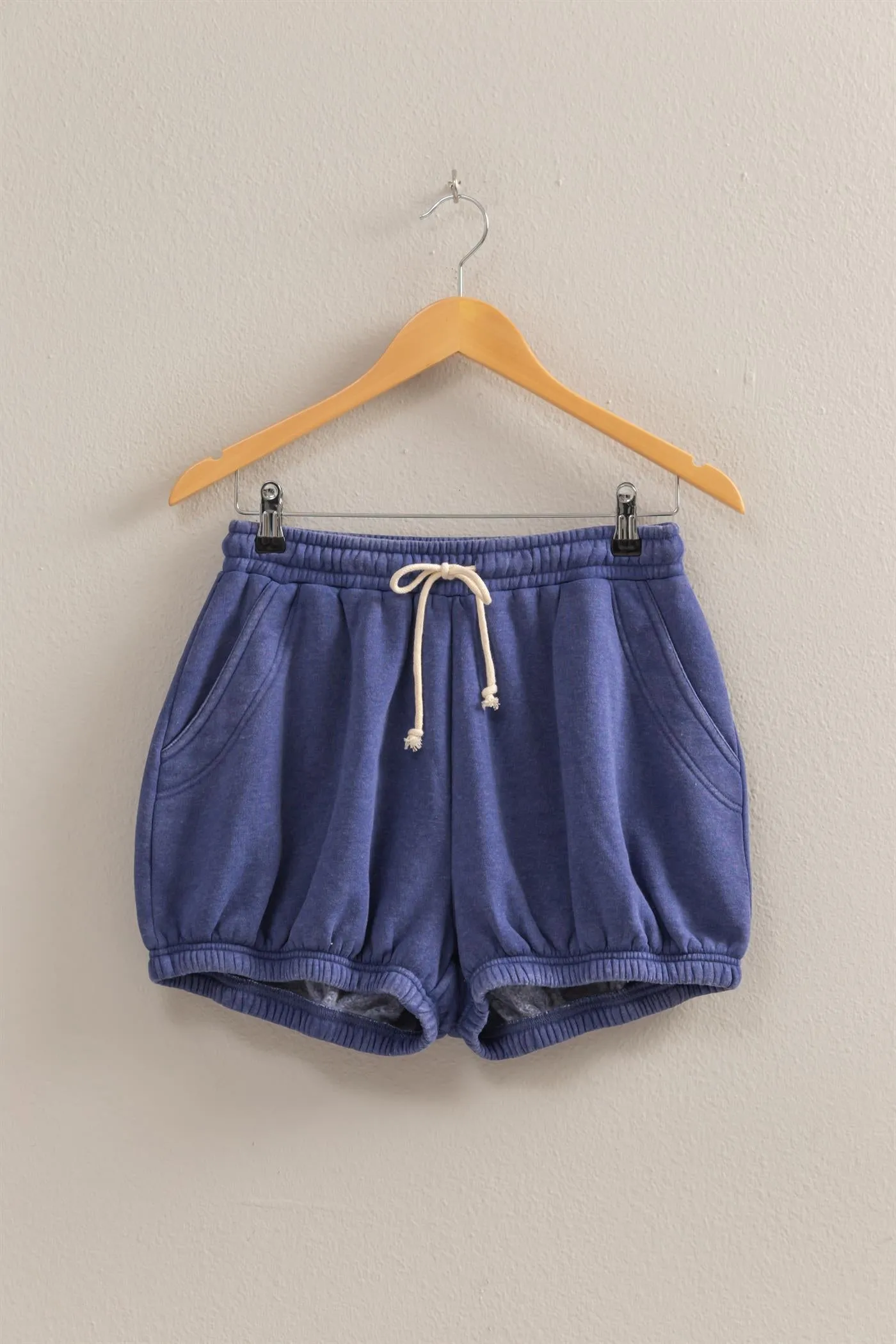 DZ25A702-Drawstring Waist Bubbled Hem Shorts