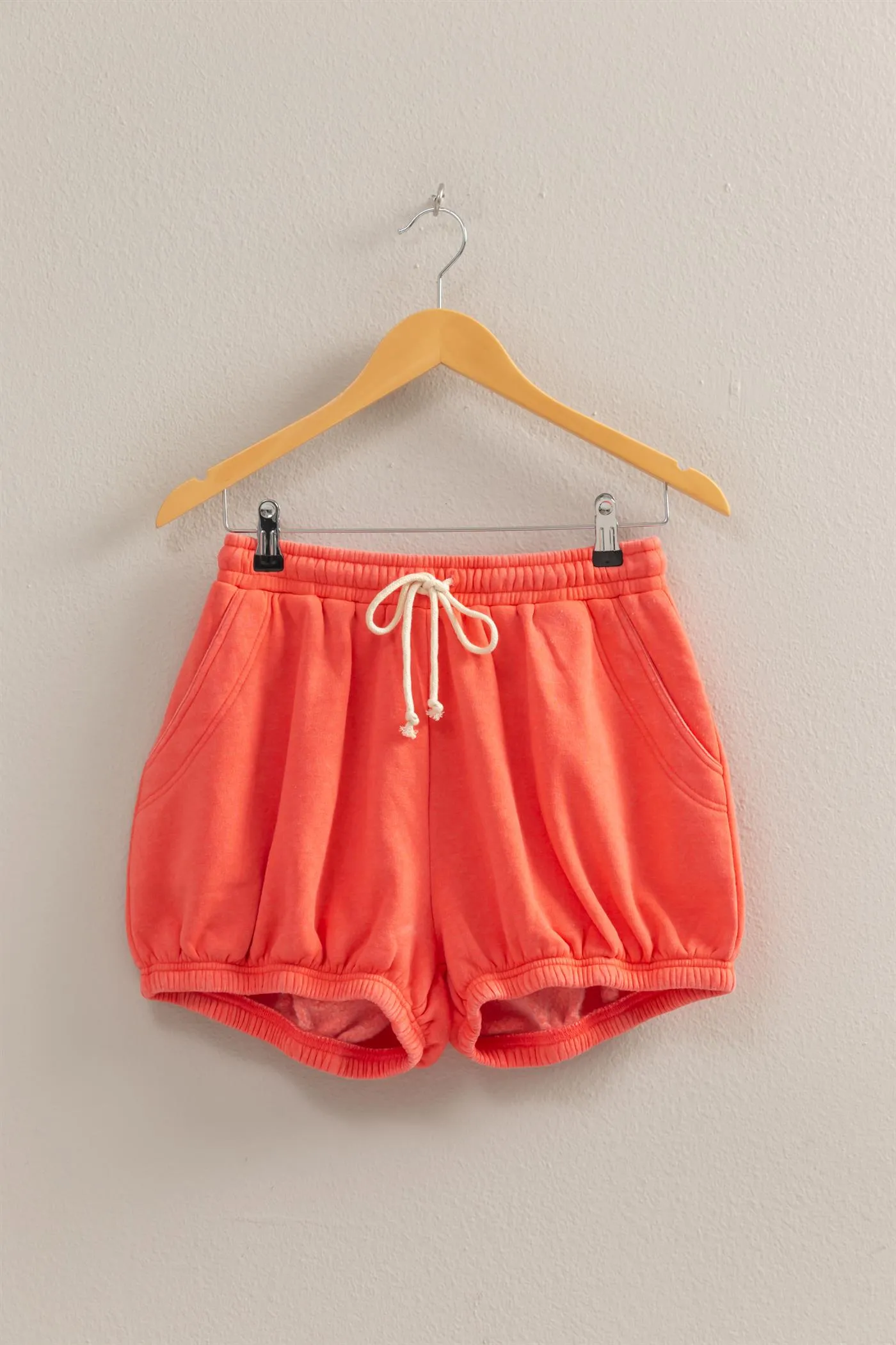 DZ25A702-Drawstring Waist Bubbled Hem Shorts