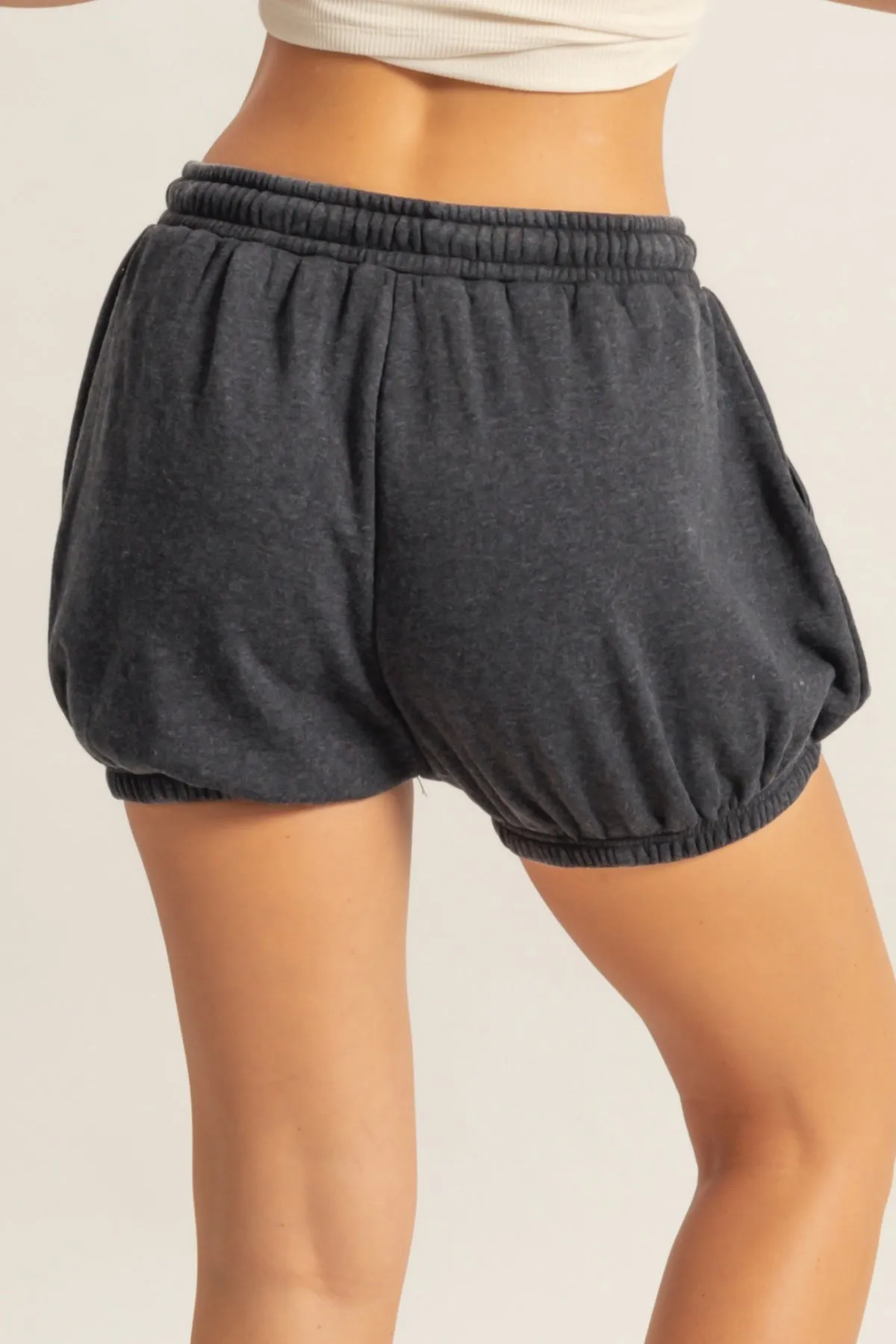 DZ25A702-Drawstring Waist Bubbled Hem Shorts