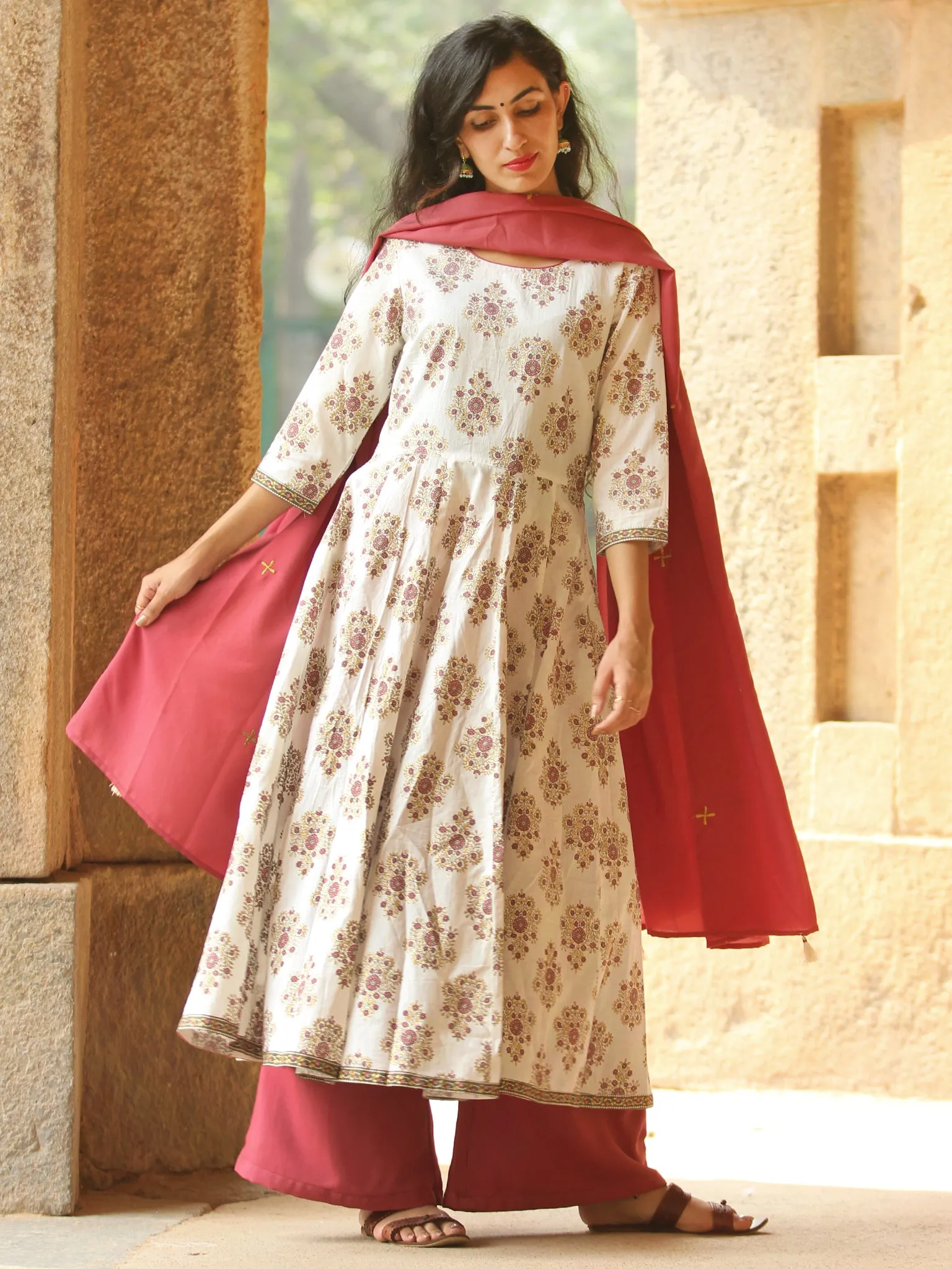 Elegant Golden Butta - Block Printed Kurta Set With Dupatta - SS01F1888