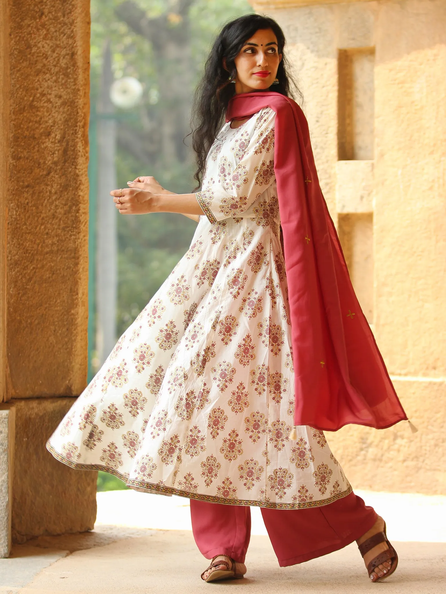 Elegant Golden Butta - Block Printed Kurta Set With Dupatta - SS01F1888