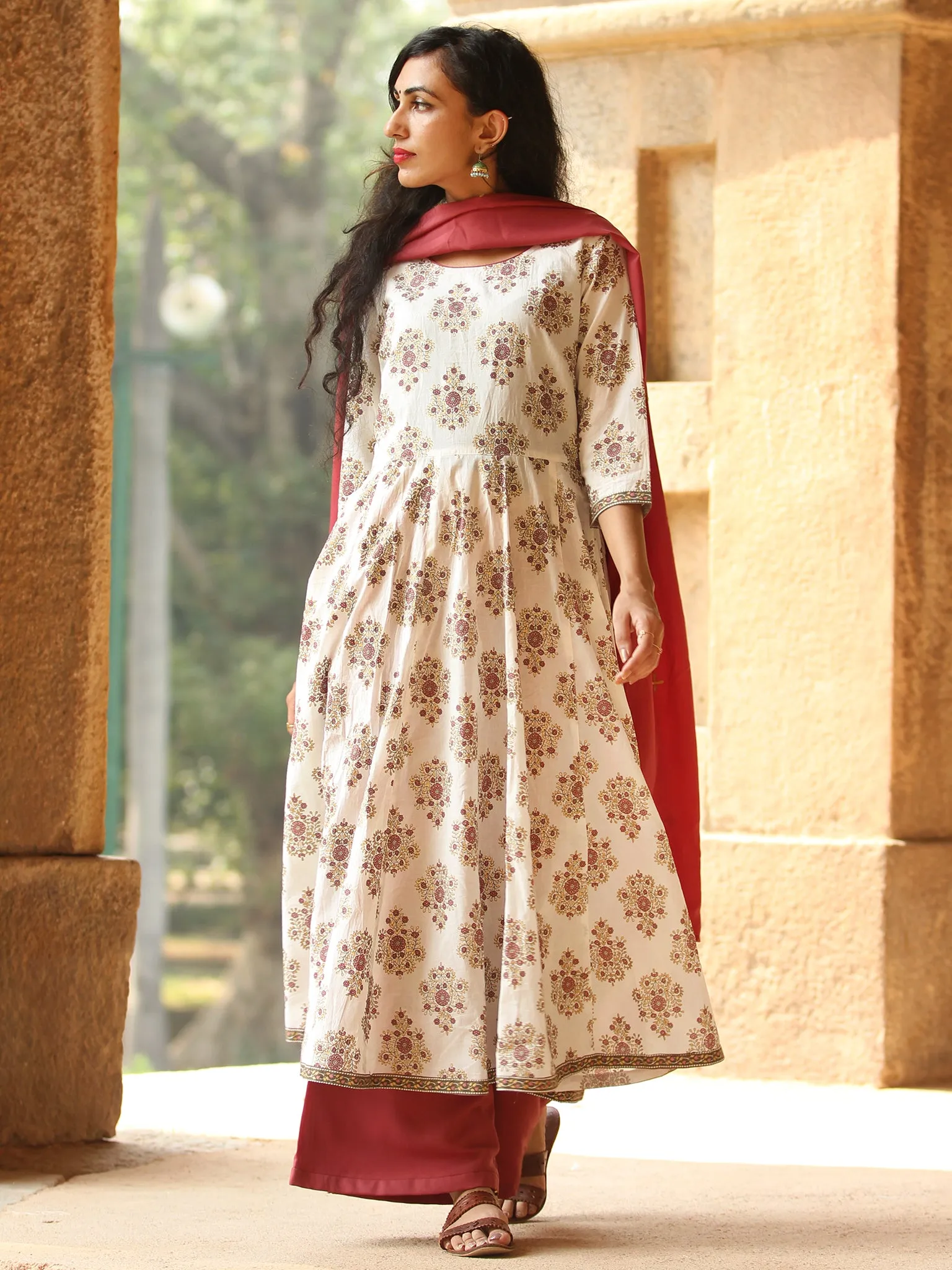 Elegant Golden Butta - Block Printed Kurta Set With Dupatta - SS01F1888