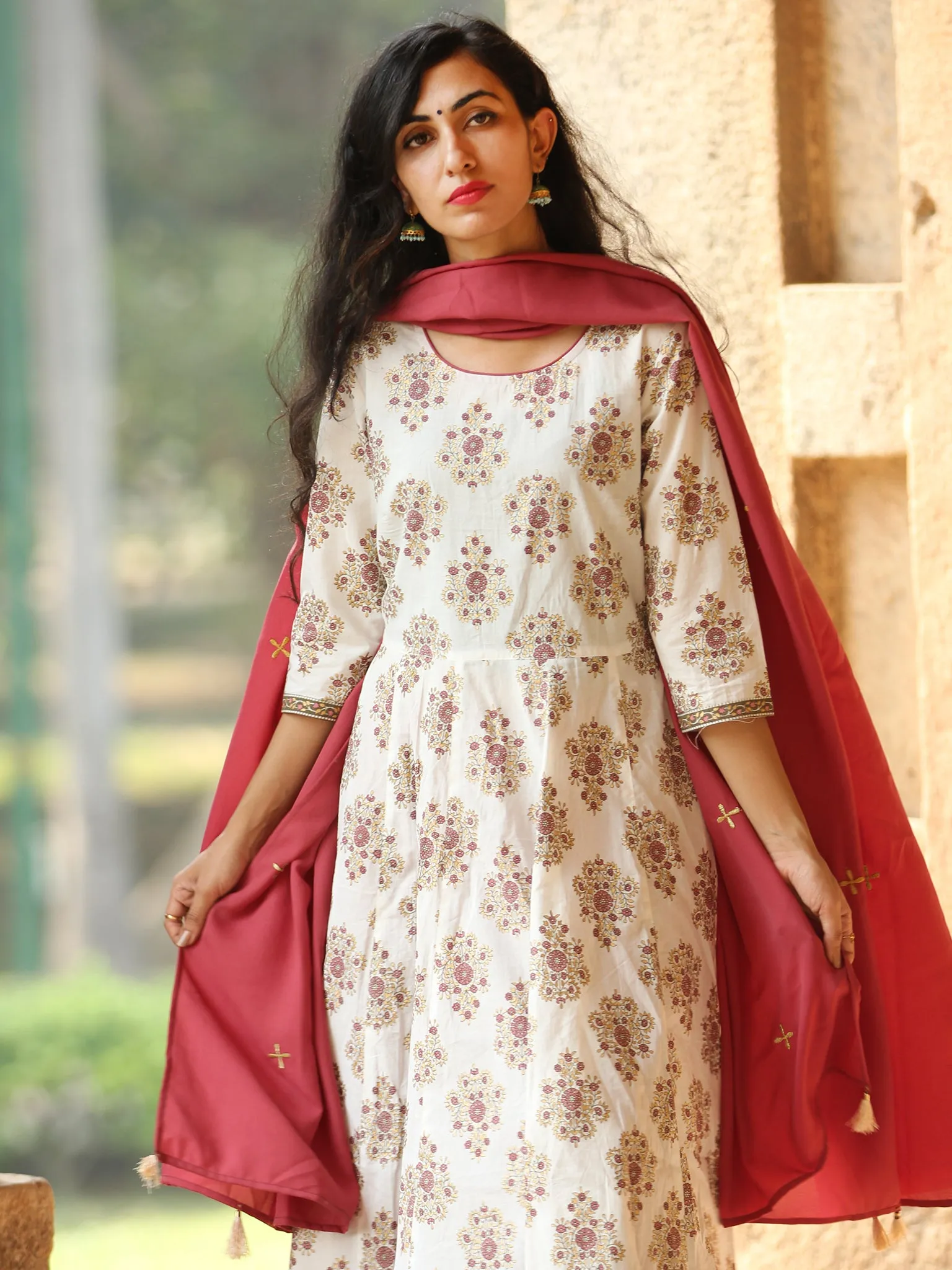 Elegant Golden Butta - Block Printed Kurta Set With Dupatta - SS01F1888