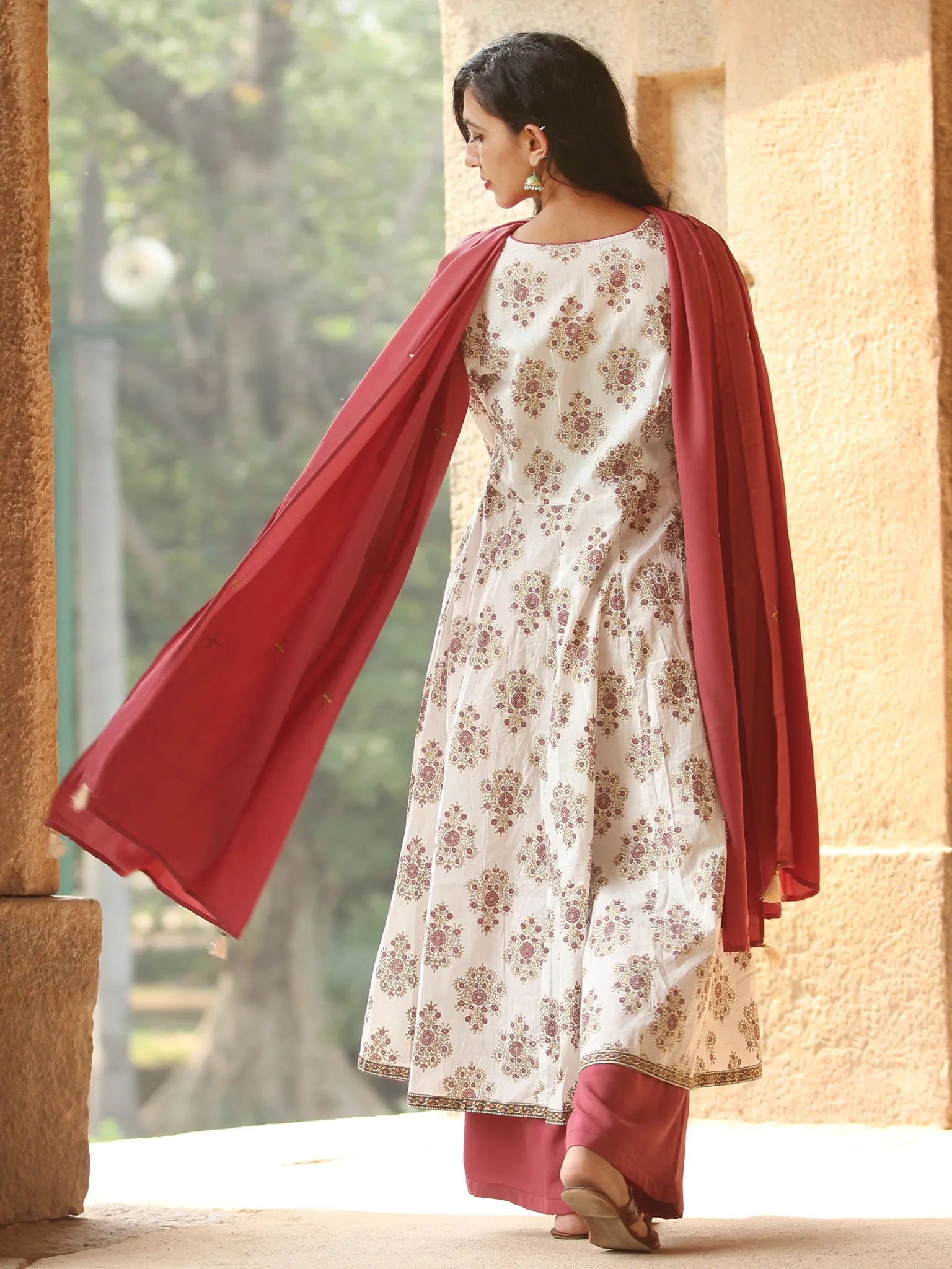 Elegant Golden Butta - Block Printed Kurta Set With Dupatta - SS01F1888