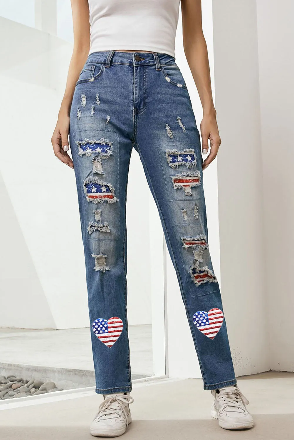 Heart-shape American Flag Patch Frayed Jeans