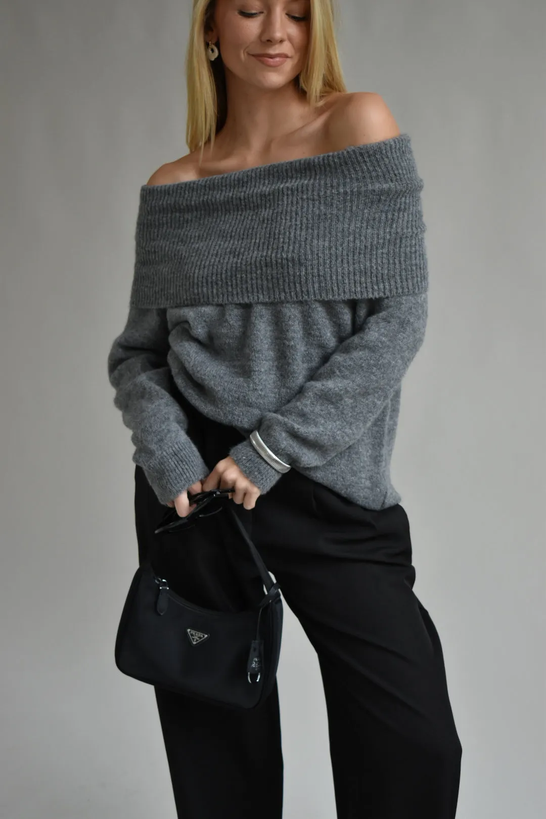 Soft off shoulder trui  - Grijs